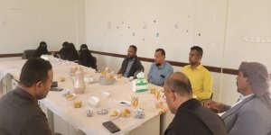 السلطة المحلية والتربية تزوران مخيم 